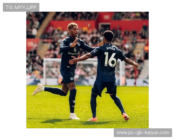 拉什福德弧顶远射曼联扩大领先