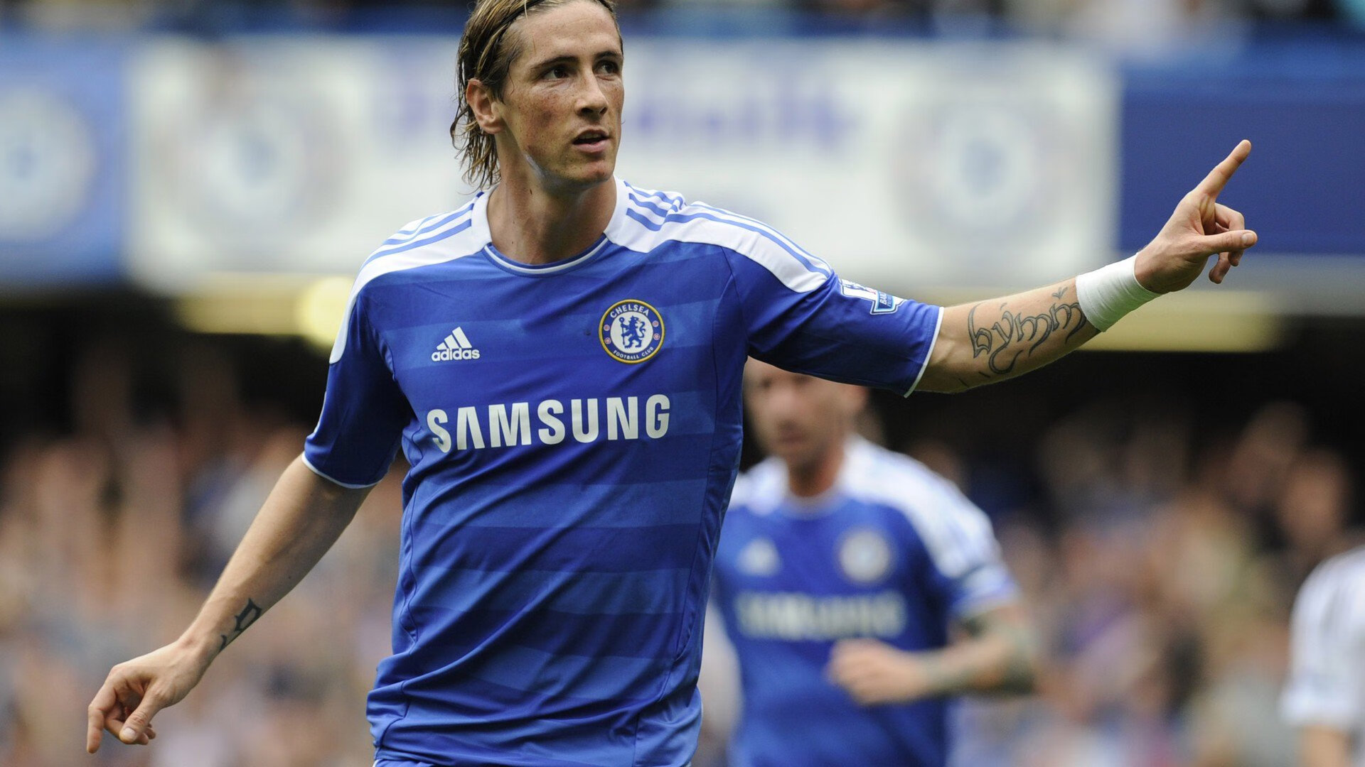 欧洲足球联赛多名年轻前锋成为焦点，欧洲足坛